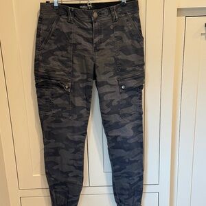 Mainstream boutique Mac n Me camo camouflage joggers